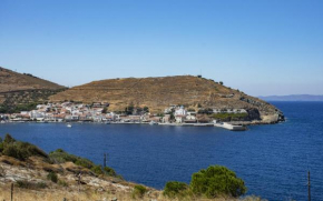 Family home a 3 minute walk from 2 beaches